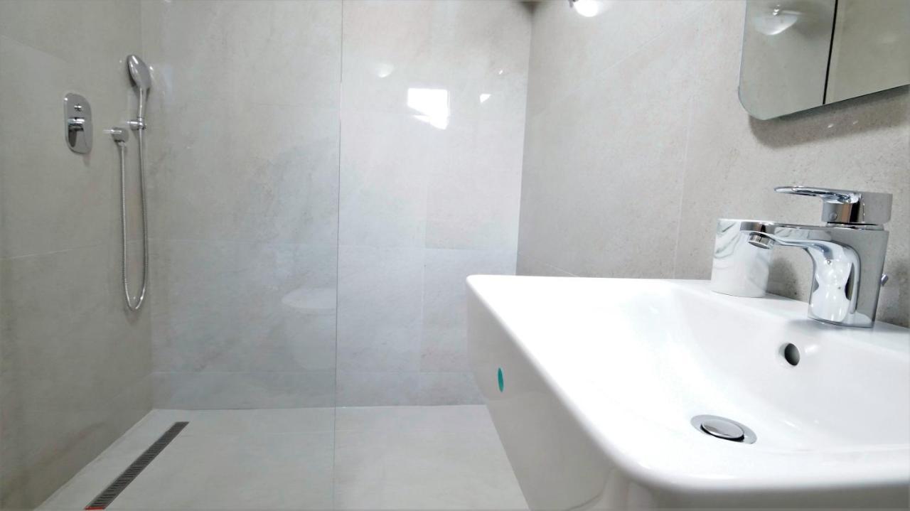 Kala Rooms & Suites بودفا المظهر الخارجي الصورة