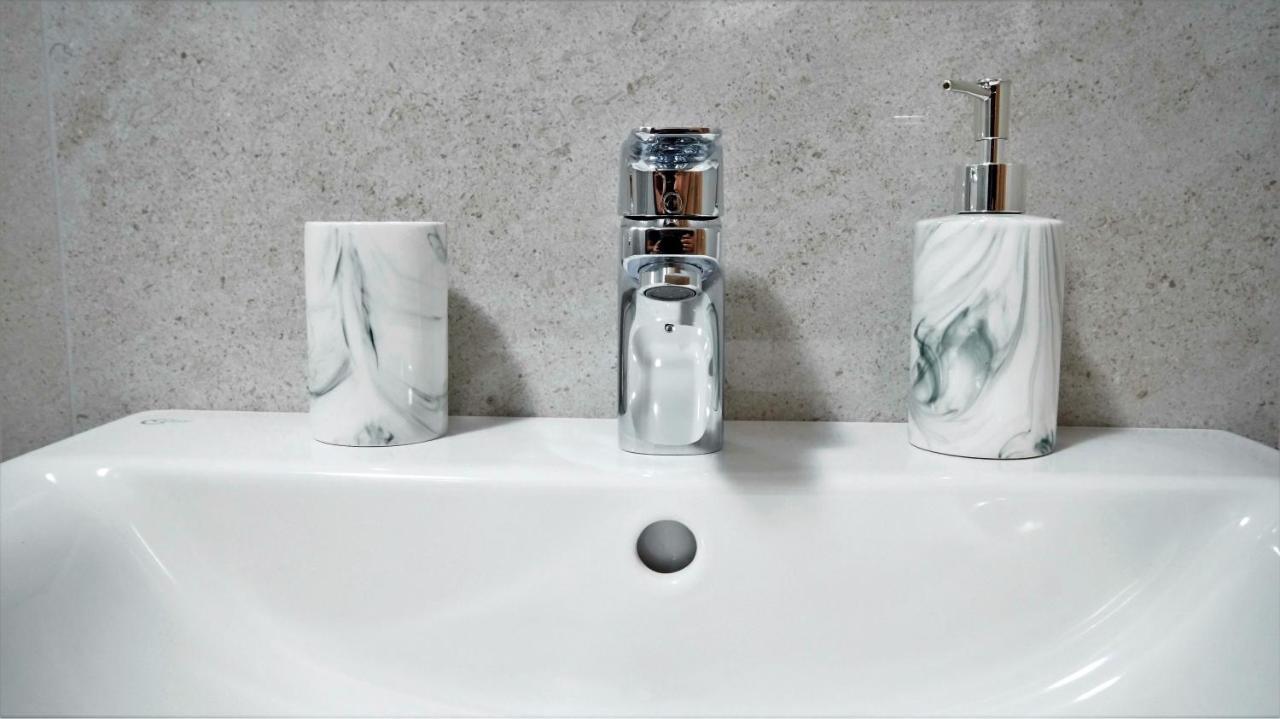 Kala Rooms & Suites بودفا المظهر الخارجي الصورة